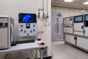 Ars Tinctoria inaugura el primer laboratorio dedicado al estudio del radiocarbono en materiales